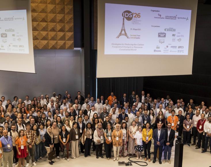 Photo de groupe des participant à IDS2026