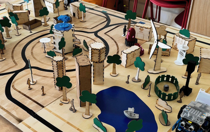 Ville du futur : 500 élèves de collèges accueillis au Fablab de CentraleSupélec
